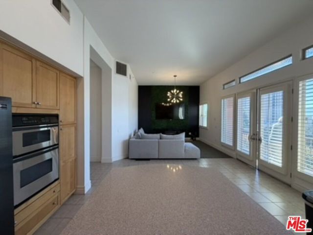 150 S San Fernando Boulevard 404, Burbank, CA 91502