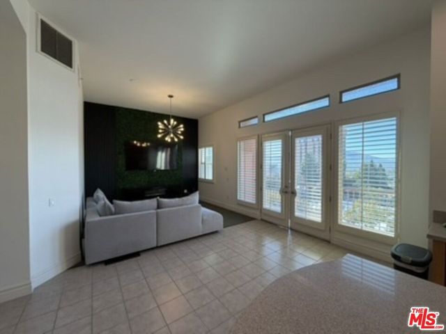 150 S San Fernando Boulevard 404, Burbank, CA 91502