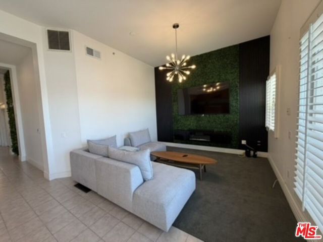 150 S San Fernando Boulevard 404, Burbank, CA 91502