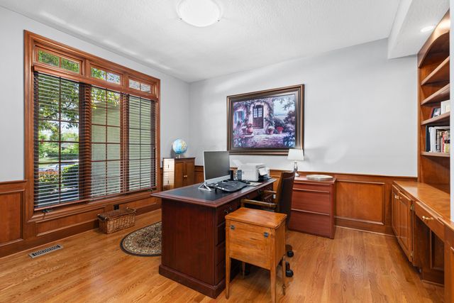 5160 Old Field Court, Westerville, OH 43082
