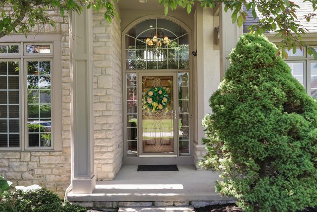5160 Old Field Court, Westerville, OH 43082