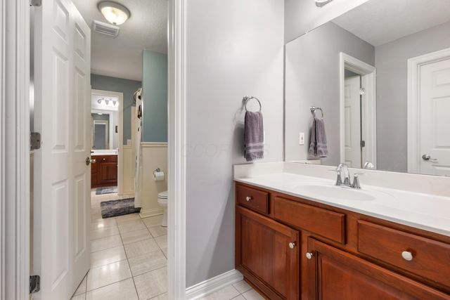 5160 Old Field Court, Westerville, OH 43082