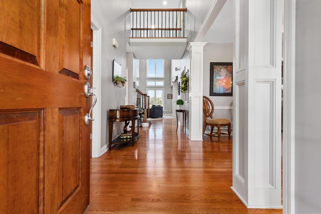 5160 Old Field Court, Westerville, OH 43082