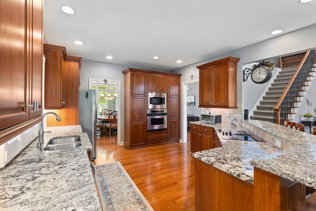 5160 Old Field Court, Westerville, OH 43082