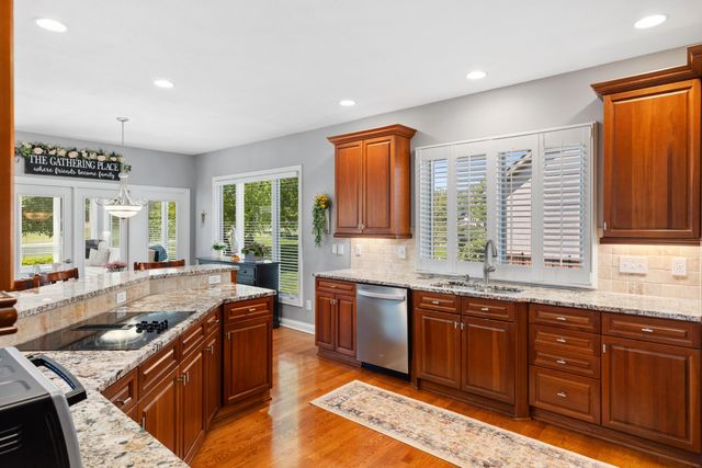 5160 Old Field Court, Westerville, OH 43082