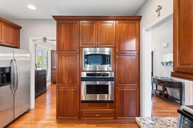 5160 Old Field Court, Westerville, OH 43082