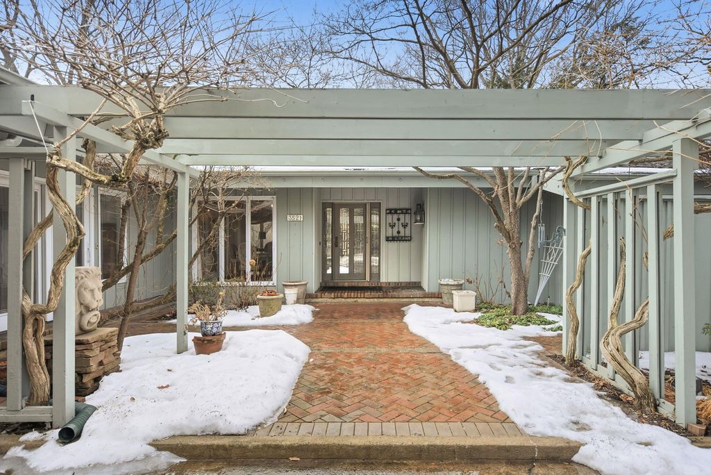 3521 Iroquois Trail, Michigan City, IN 46360