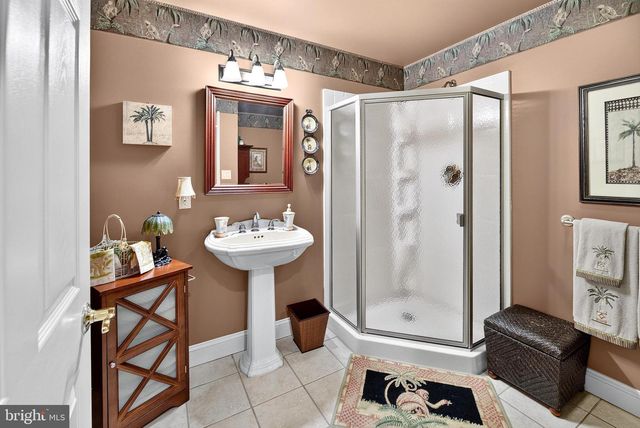 8 OAK RIDGE LN, Sewell, NJ 08080