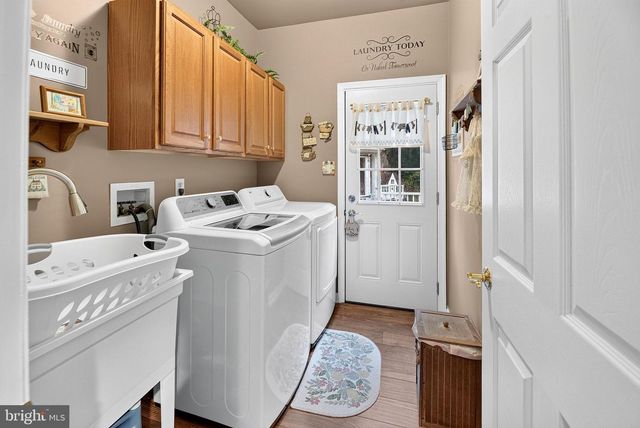 8 OAK RIDGE LN, Sewell, NJ 08080
