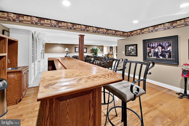8 OAK RIDGE LN, Sewell, NJ 08080
