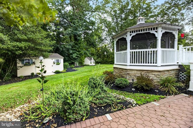 8 OAK RIDGE LN, Sewell, NJ 08080