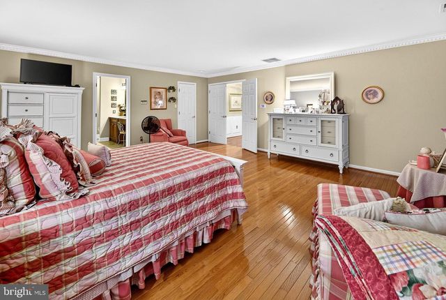 8 OAK RIDGE LN, Sewell, NJ 08080