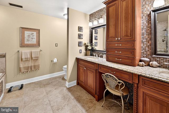 8 OAK RIDGE LN, Sewell, NJ 08080