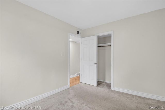 23044 Harding Avenue, Hazel Park, MI 48030