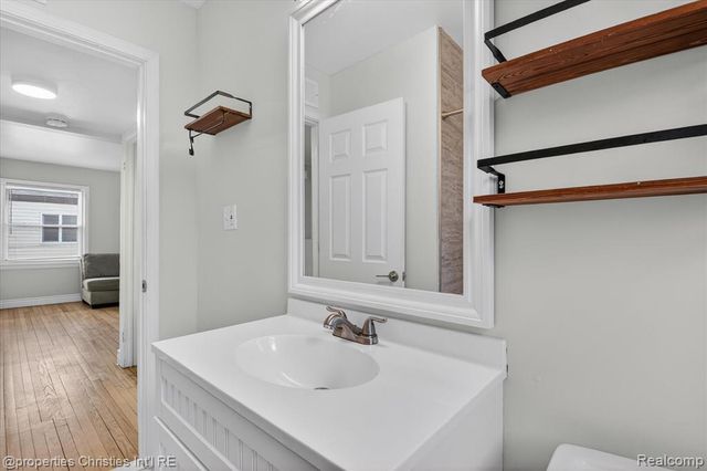 23044 Harding Avenue, Hazel Park, MI 48030