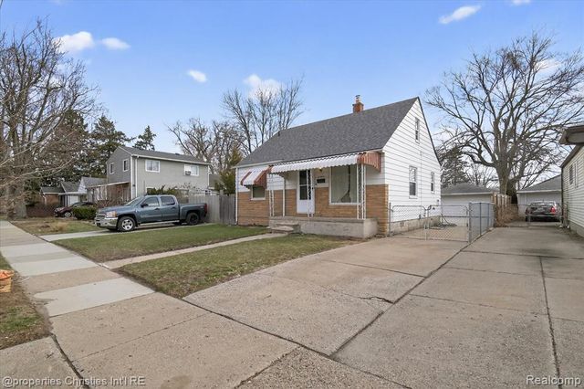 23044 Harding Avenue, Hazel Park, MI 48030
