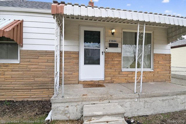 23044 Harding Avenue, Hazel Park, MI 48030