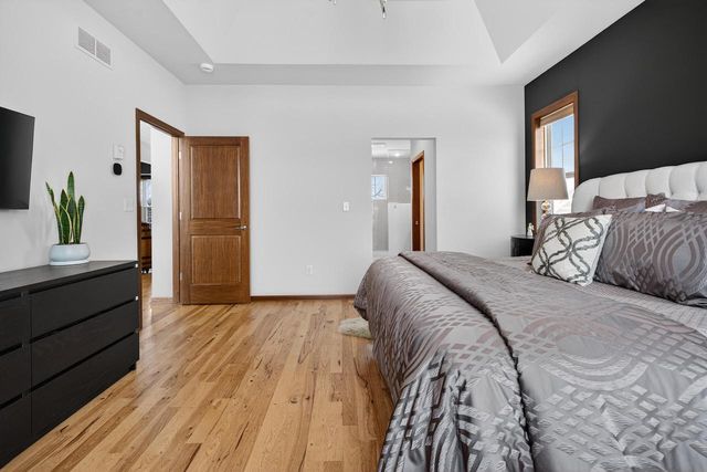 W79N417 Ridgeway LANE, Cedarburg, WI 53012