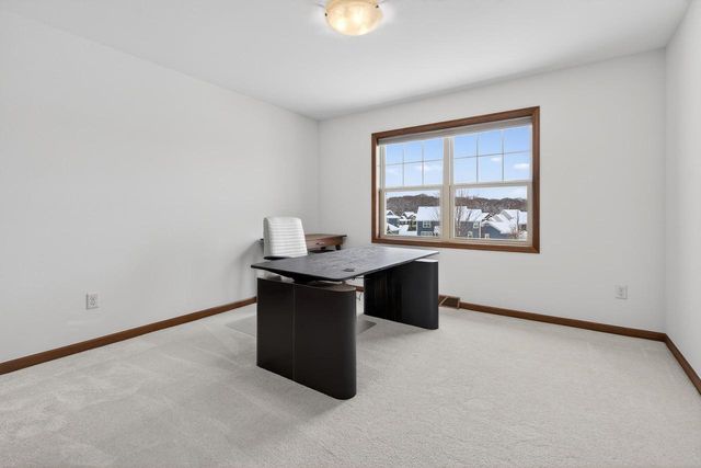 W79N417 Ridgeway LANE, Cedarburg, WI 53012