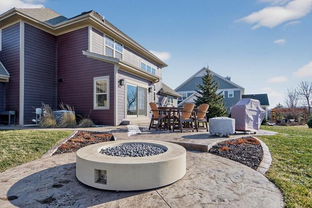 W79N417 Ridgeway LANE, Cedarburg, WI 53012