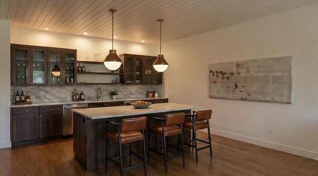 W79N417 Ridgeway LANE, Cedarburg, WI 53012