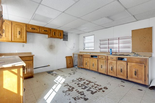 802 W 24th St, Odessa, TX 79763