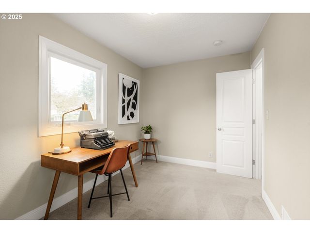 13001 Se CLAYBOURNE St, Portland, OR 97236