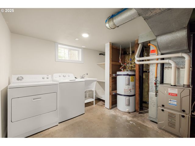 13001 Se CLAYBOURNE St, Portland, OR 97236