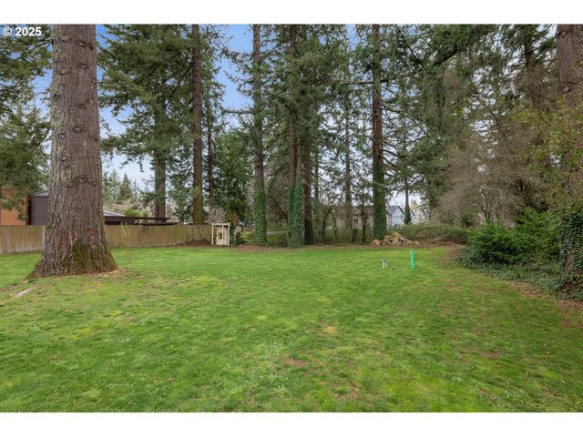 13001 Se CLAYBOURNE St, Portland, OR 97236