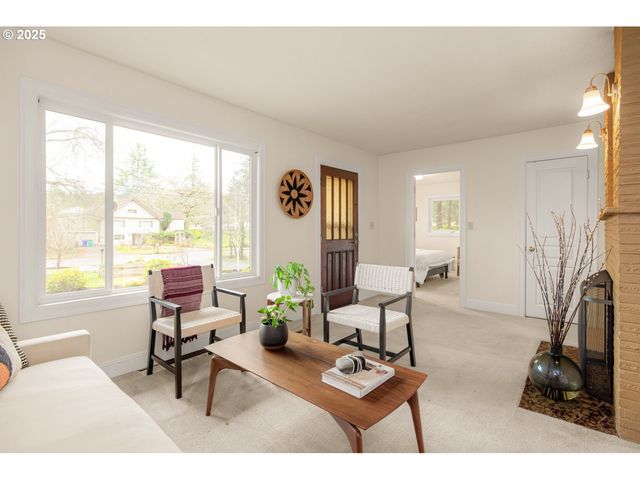 13001 Se CLAYBOURNE St, Portland, OR 97236