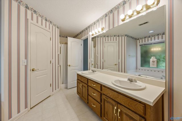 212 Crossrail Circle, Harvest, AL 35749