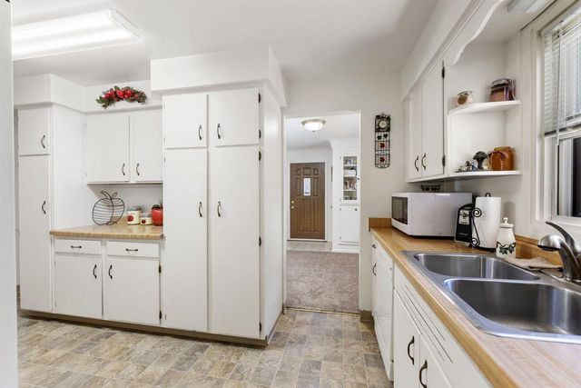 347 5th AVENUE N, Onalaska, WI 54650