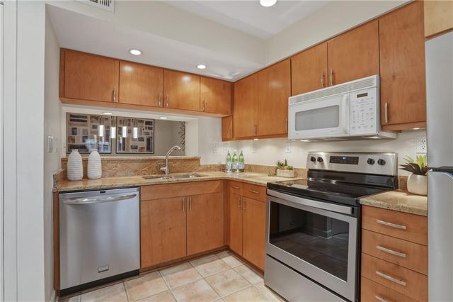 5180 Chemin De Vie, Atlanta, GA 30342