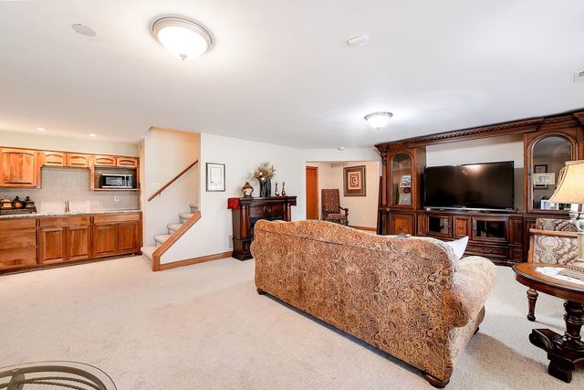 201 S Bordeulac St, Wichita, KS 67230