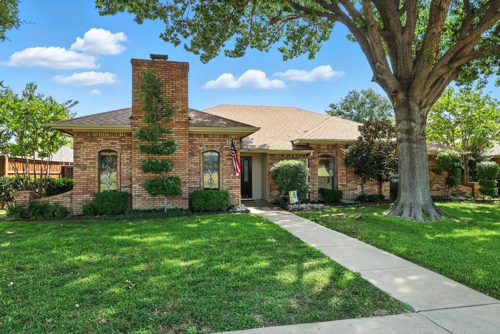 1617 Century Oaks Drive, Lewisville, TX 75077