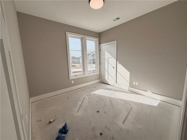 1206 NW 4th Street, Oak Grove, MO 64075