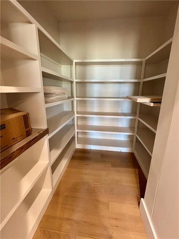 1206 NW 4th Street, Oak Grove, MO 64075