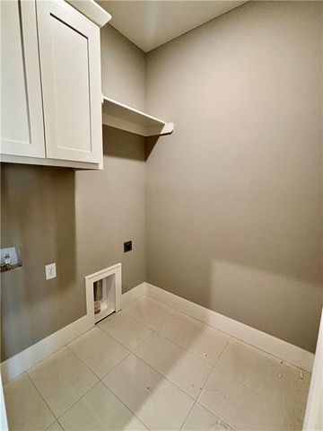 1206 NW 4th Street, Oak Grove, MO 64075