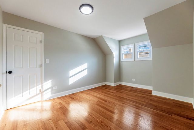 4924 W Congress Parkway, Chicago, IL 60644