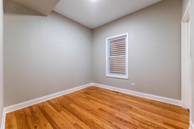 4924 W Congress Parkway, Chicago, IL 60644