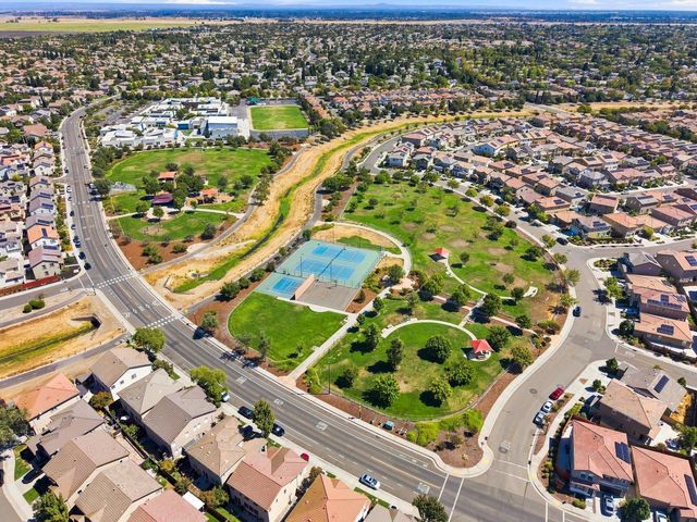5261 Sun Chaser Way, Sacramento, CA 95835