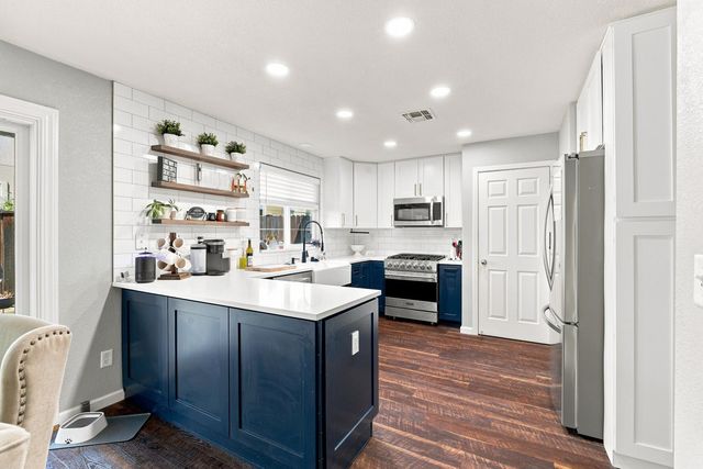 5261 Sun Chaser Way, Sacramento, CA 95835