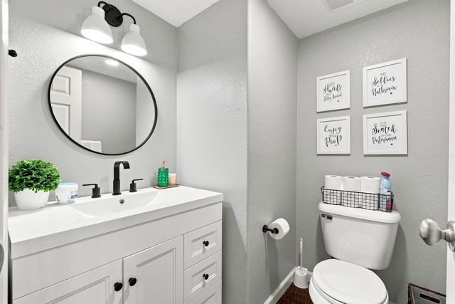 5261 Sun Chaser Way, Sacramento, CA 95835
