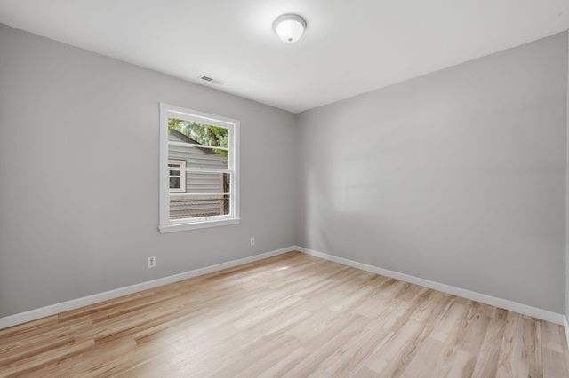 2101 S Madison Ave, Wichita, KS 67211