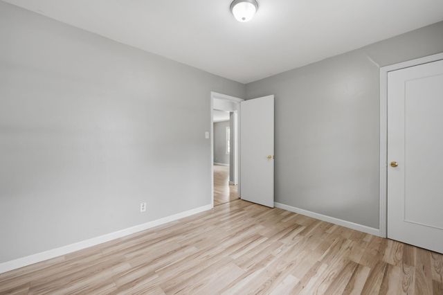 2101 S Madison Ave, Wichita, KS 67211