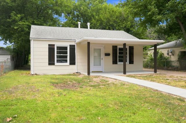 2101 S Madison Ave, Wichita, KS 67211