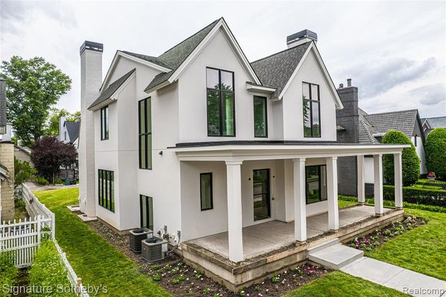 572 Stanley Boulevard, Birmingham, MI 48009