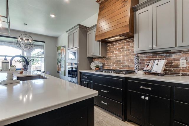 3725 River Valley Drive, Newcastle, OK 73065