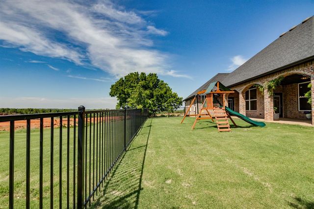 3725 River Valley Drive, Newcastle, OK 73065