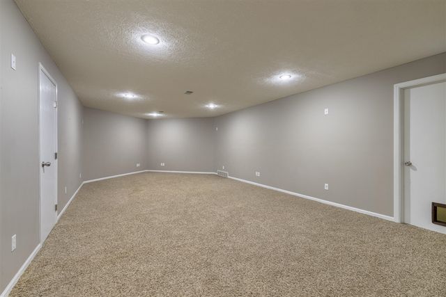 7799 Abby Lane, Caledonia, MI 49316